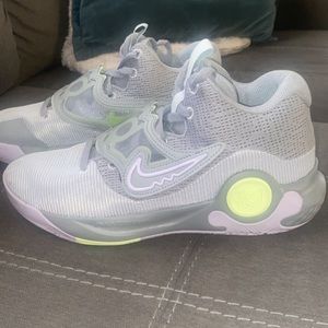 Nike KD Trey 5 X basketball shoes